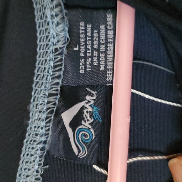 NWOT Mens Rash Guard Tee sz L - Picture 3 of 3